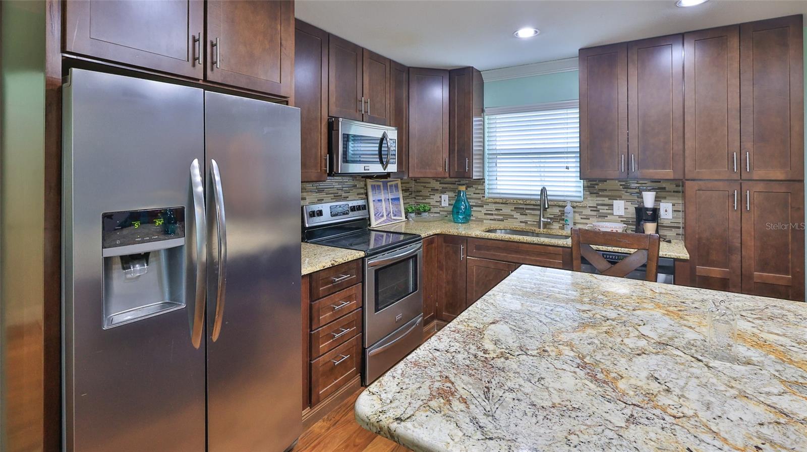 EDGEWATER SHORES UN 01 - Residential