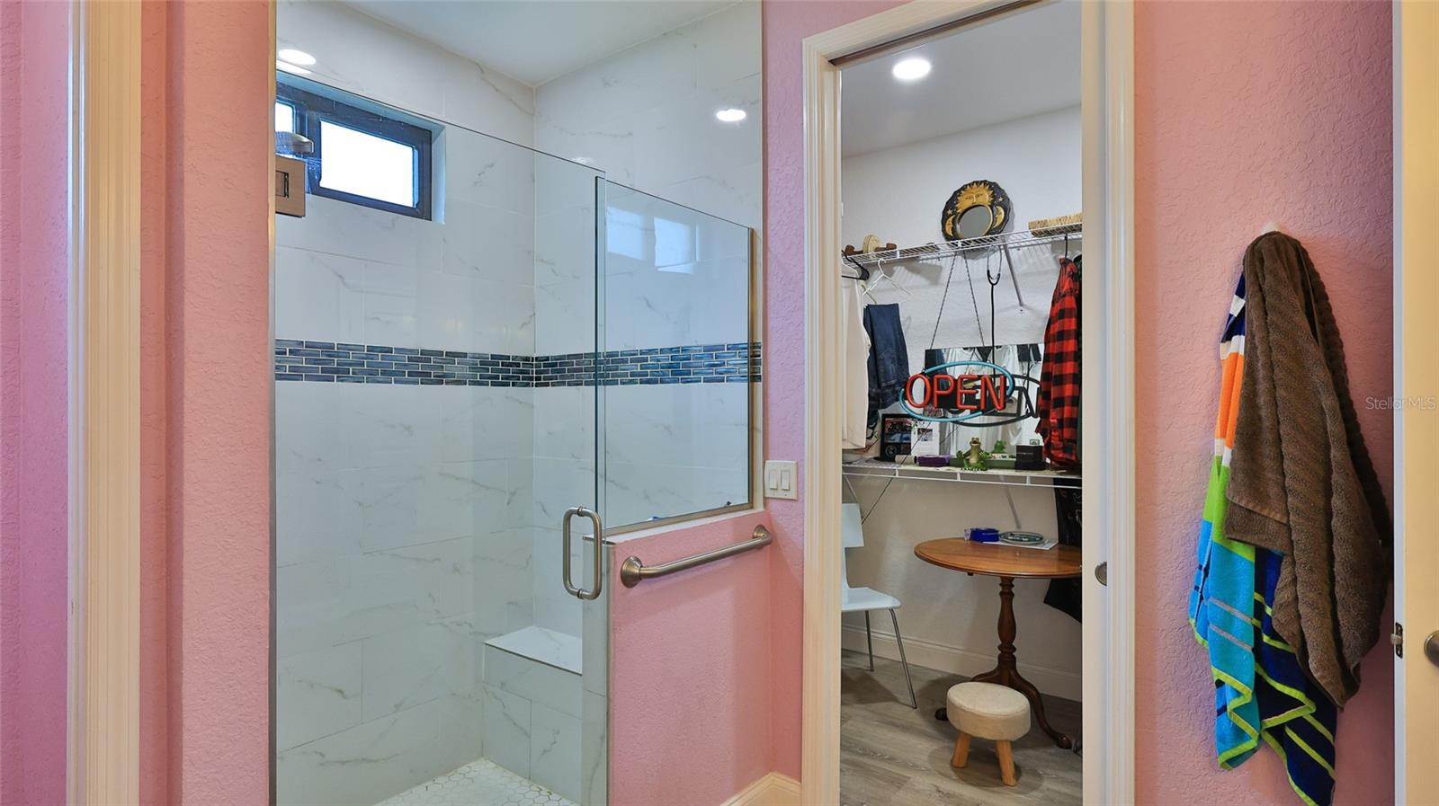 EDGEWATER SHORES UN 01 - Residential