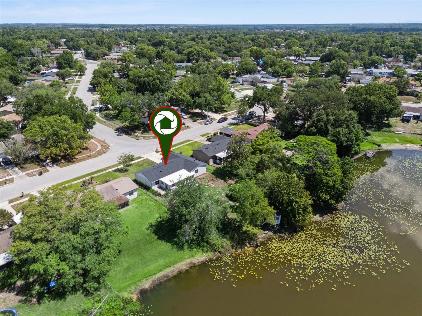 TWIN LAKES MANOR - Residential