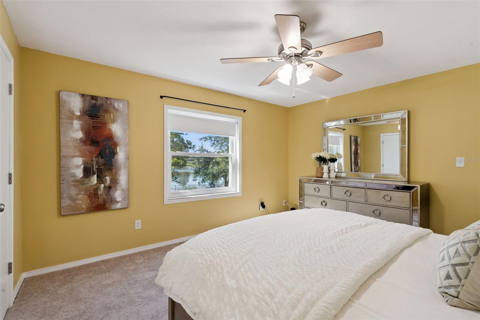 TWIN LAKES MANOR - Residential
