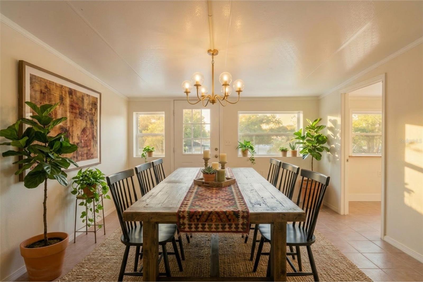 TWIN LAKES MANOR - Residential