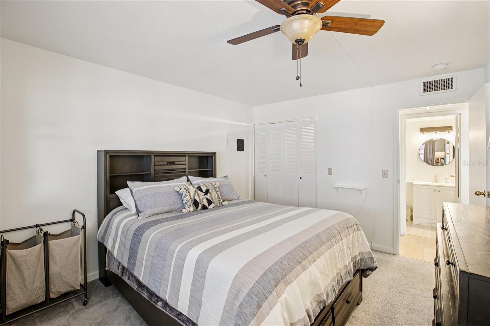 BEDFORD E CONDO - Residential