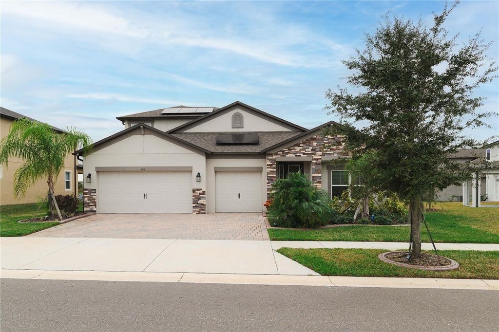 Photo of 3091 King Fern Drive, Wimauma, FL 33598 (MLS # J999762)