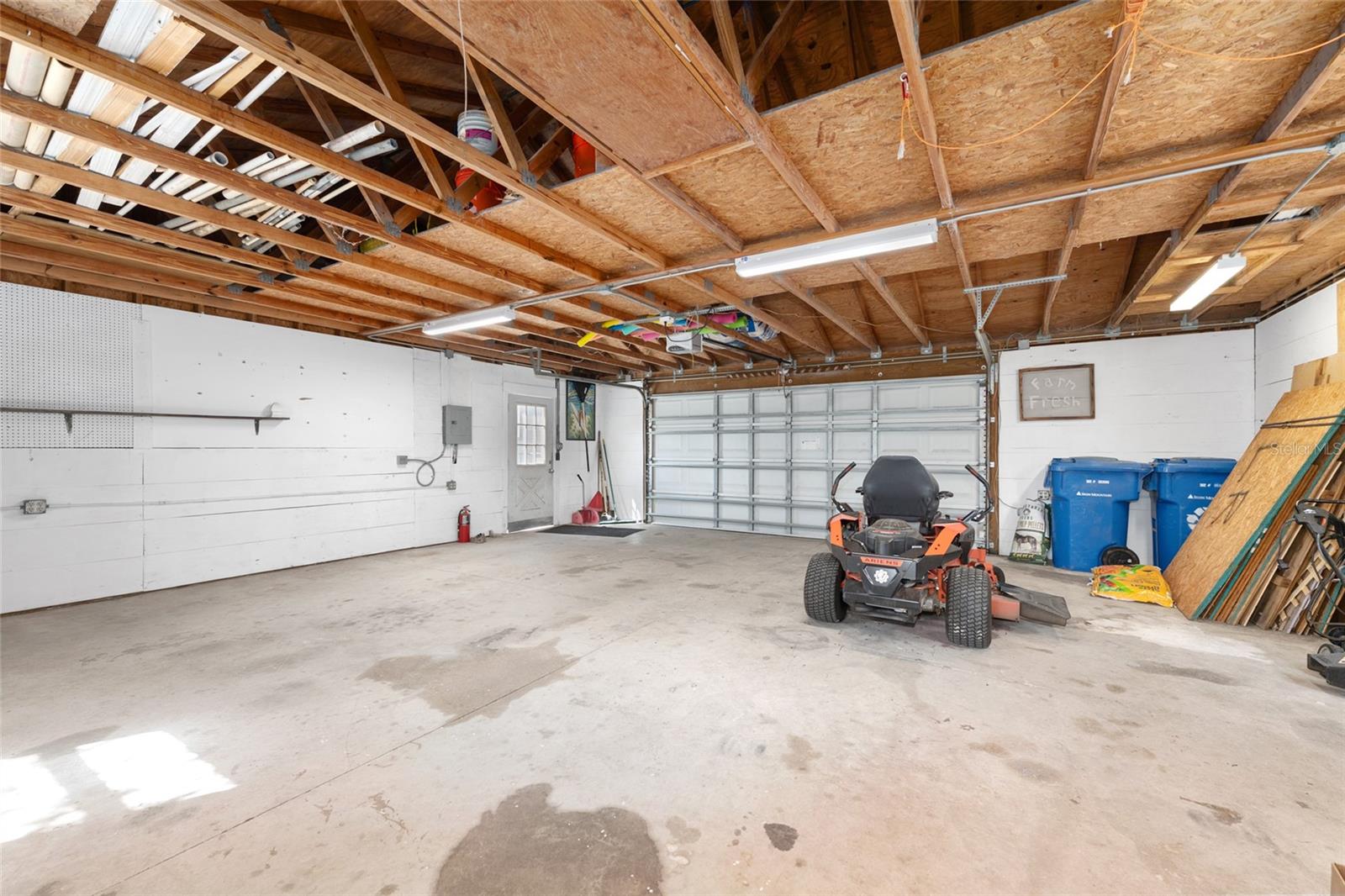 TRIPLE CROWN FARMS - Residential