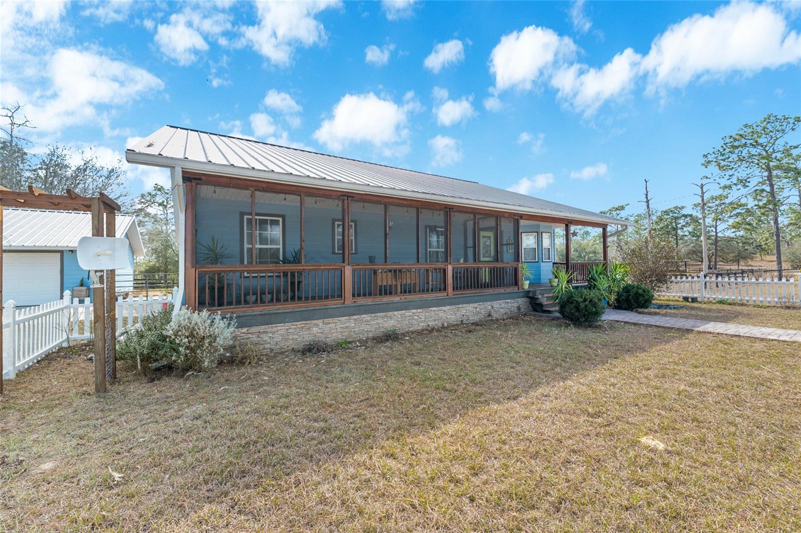 TRIPLE CROWN FARMS - Residential