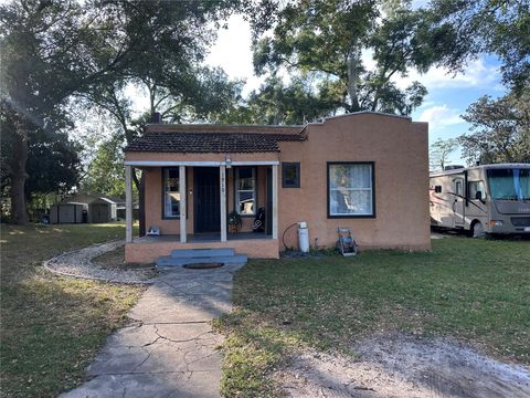 Photo of 1910 William Clark Avenue, Sanford, FL 32771 (MLS # O6363683)