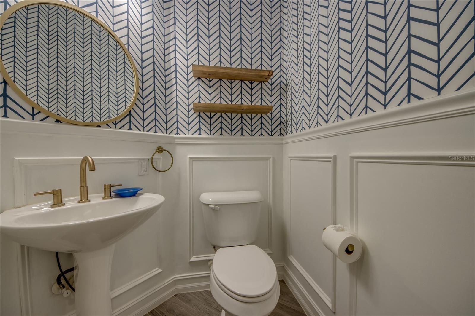 VENETIAN POINTE - Residential