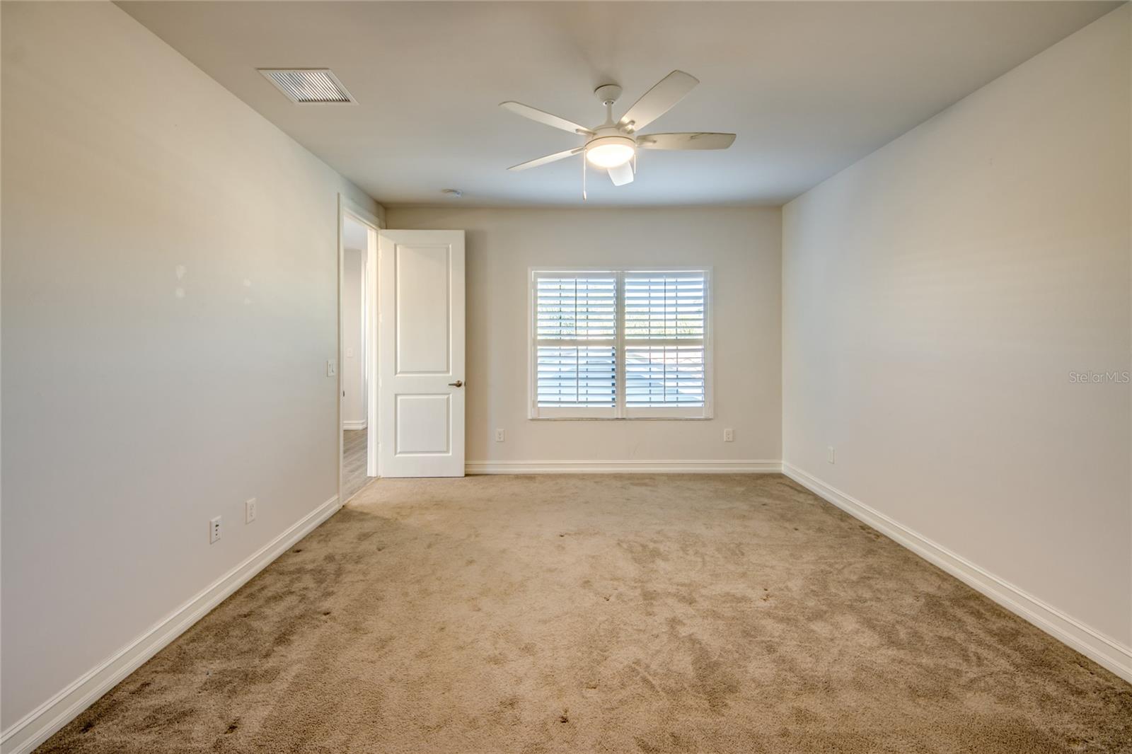 VENETIAN POINTE - Residential