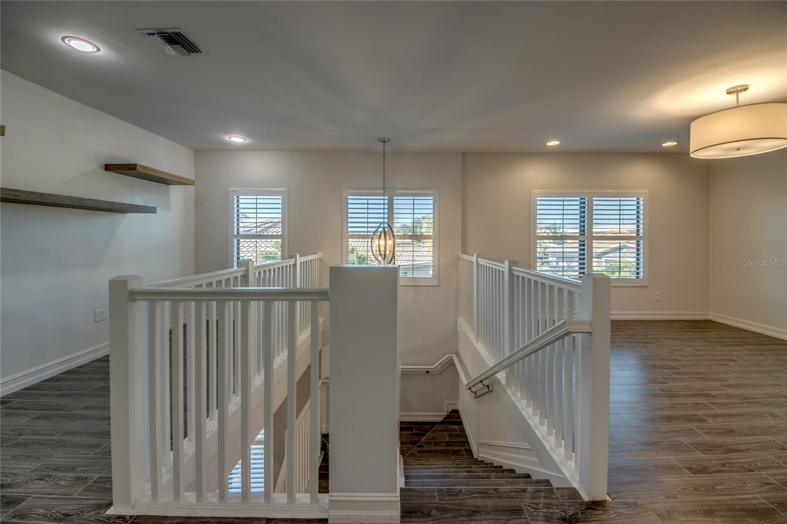 VENETIAN POINTE - Residential