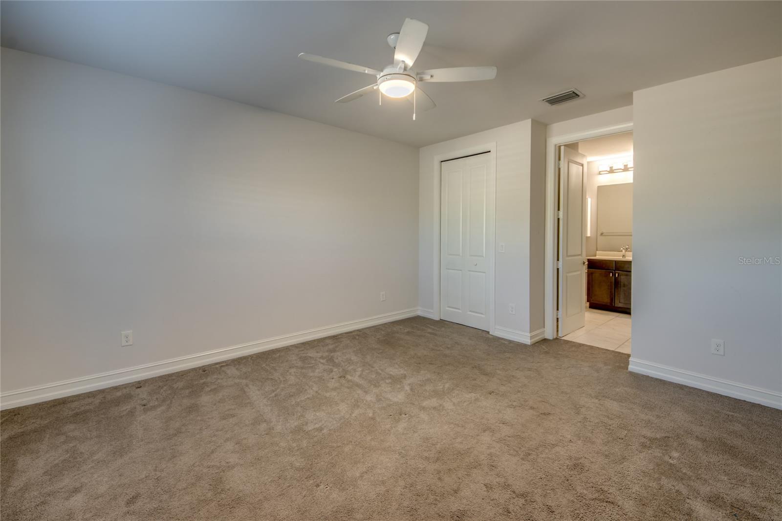 VENETIAN POINTE - Residential