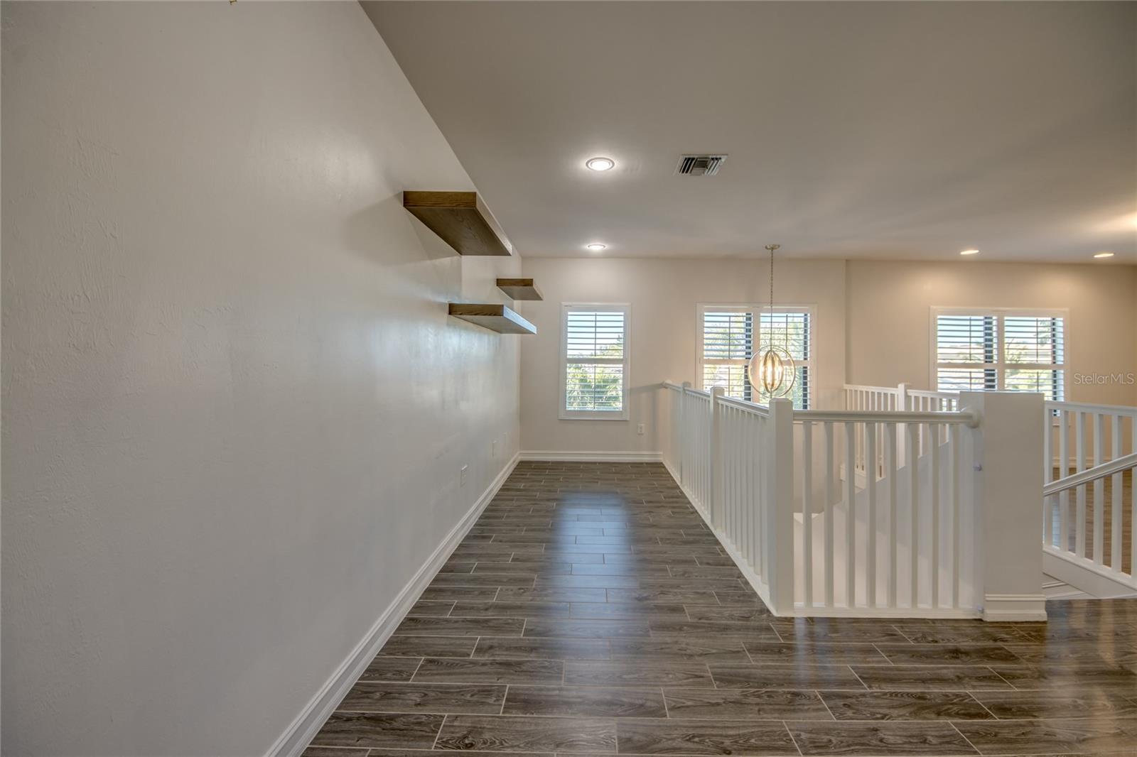 VENETIAN POINTE - Residential