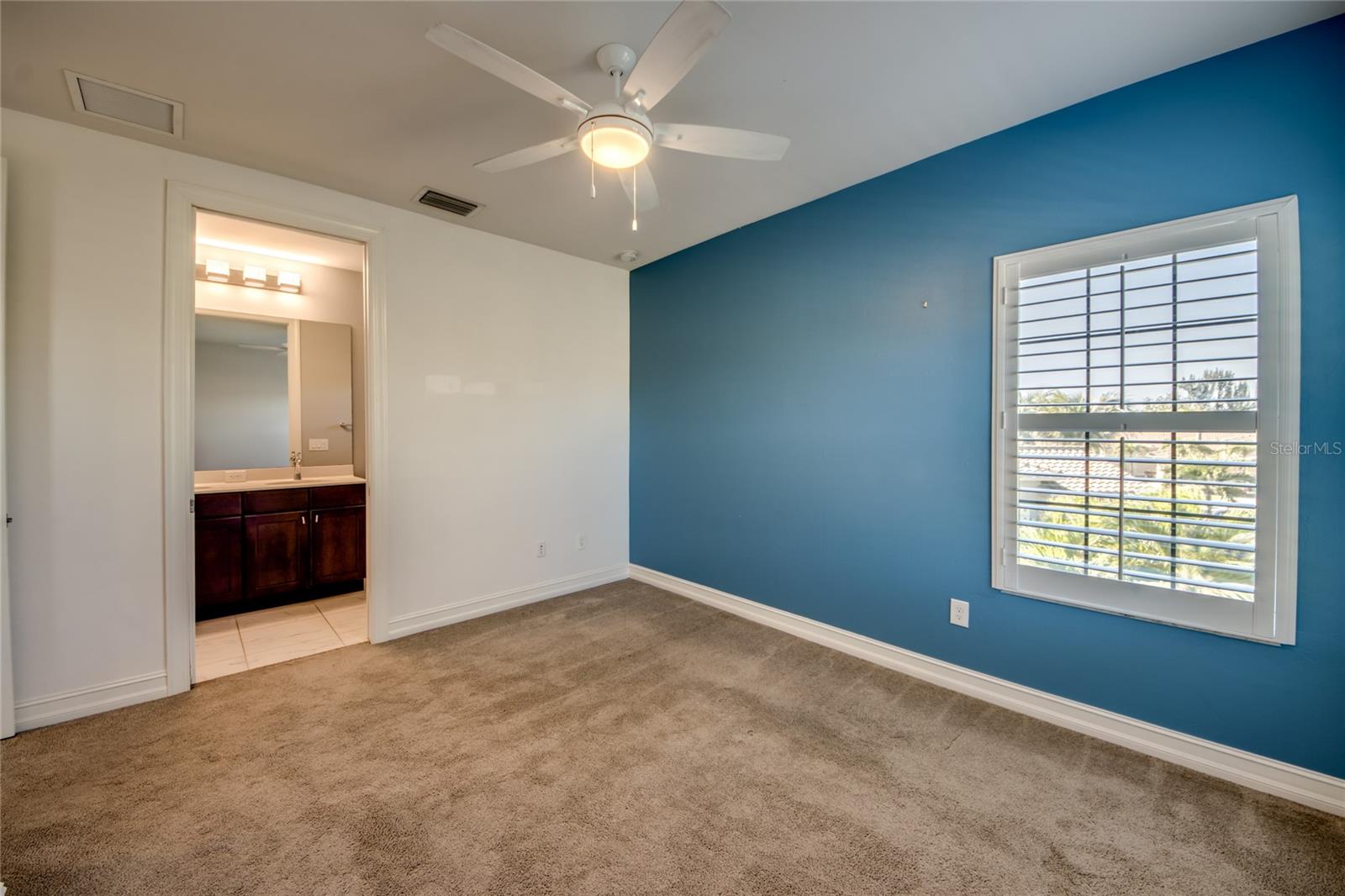 VENETIAN POINTE - Residential