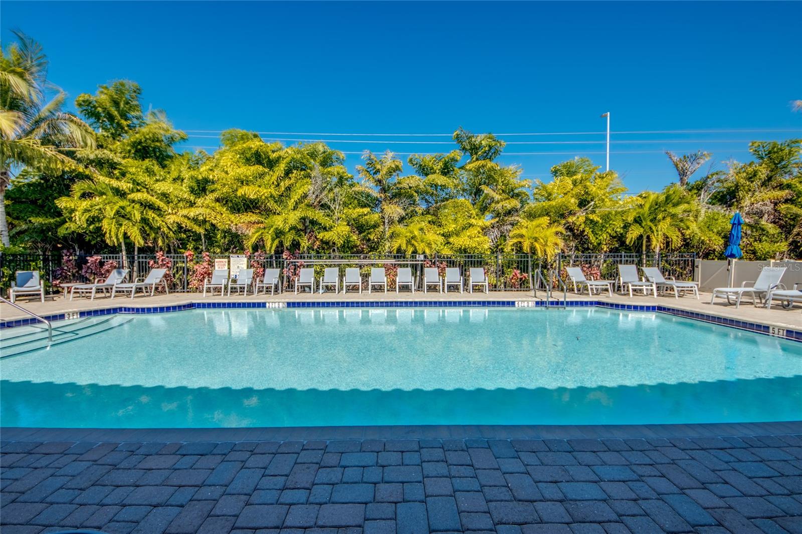 VENETIAN POINTE - Residential