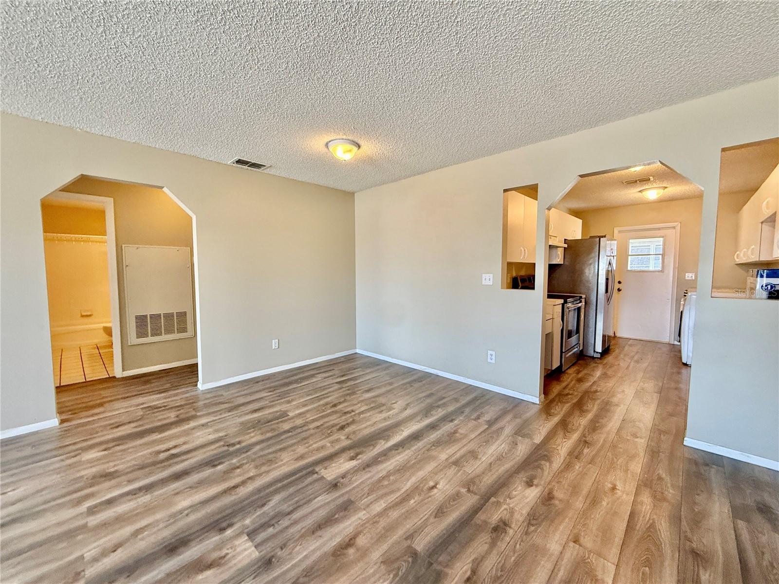 350 WINTER RIDGE BOULEVARD 350