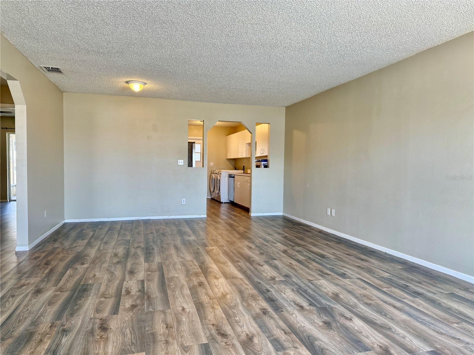 350 WINTER RIDGE BOULEVARD 350