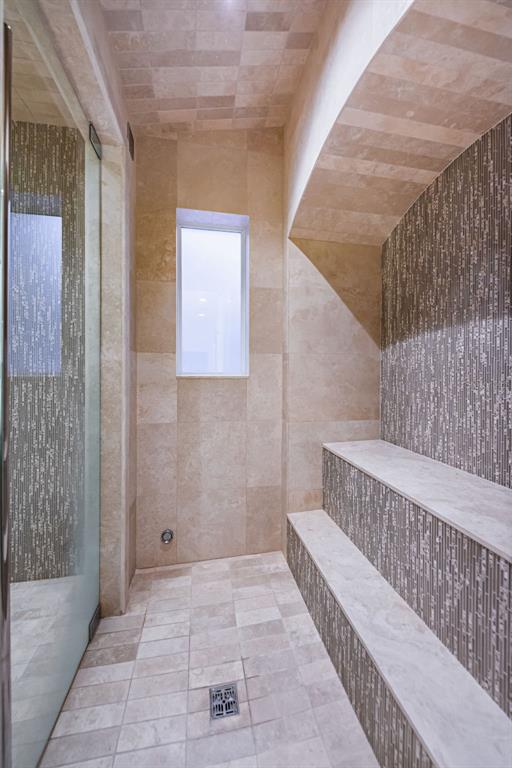 BAYOU CLUB - Residential