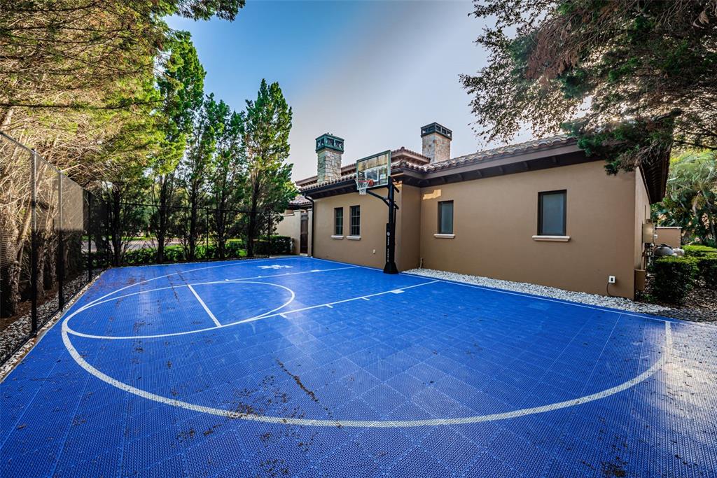 BAYOU CLUB - Residential