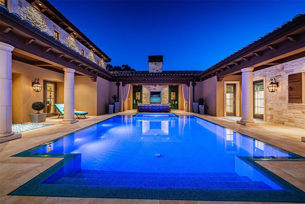 BAYOU CLUB - Residential