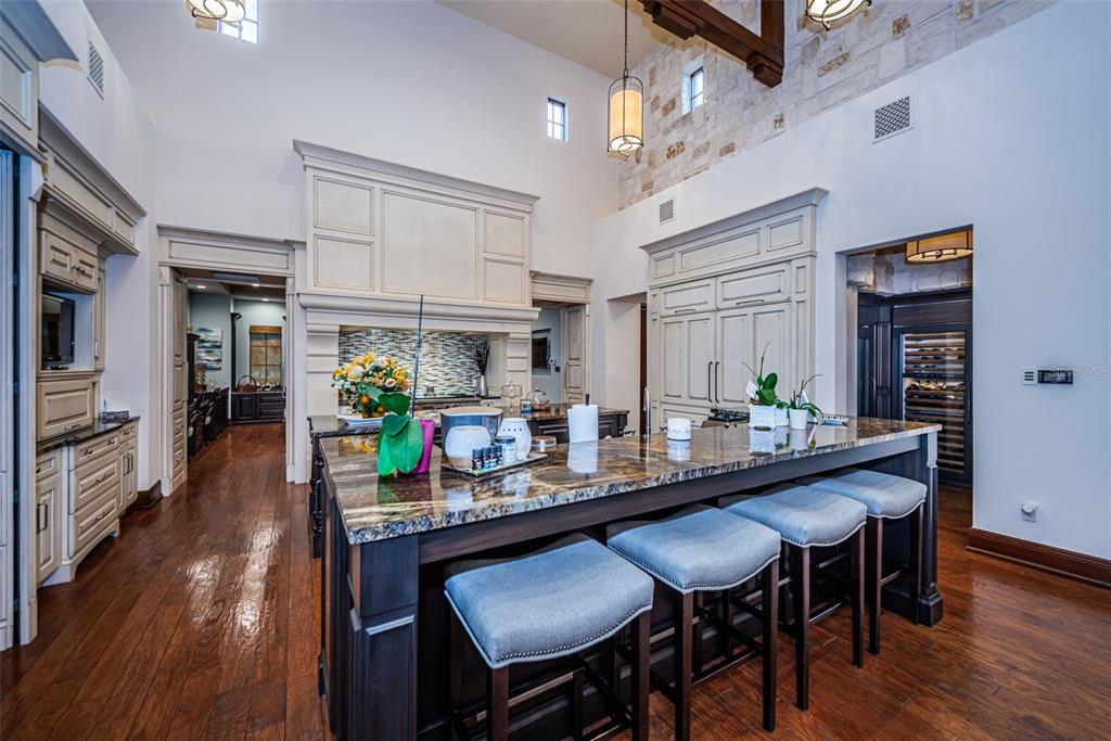 BAYOU CLUB - Residential