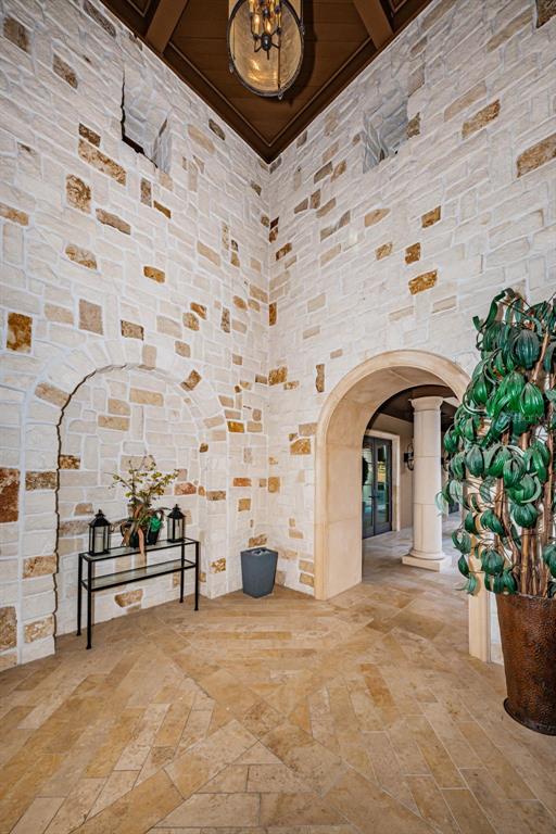 BAYOU CLUB - Residential