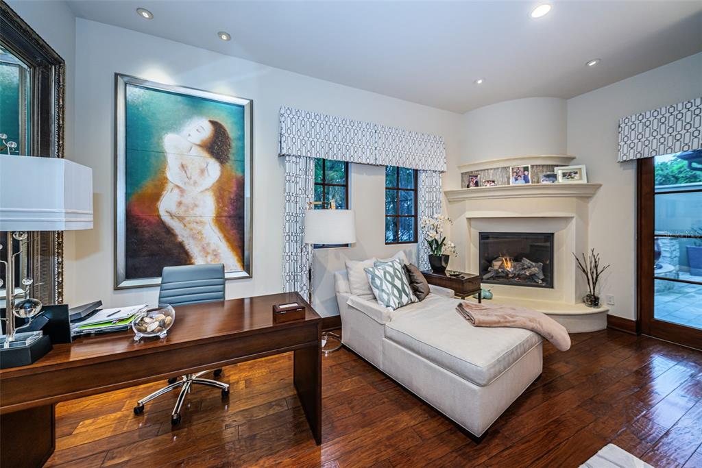 BAYOU CLUB - Residential