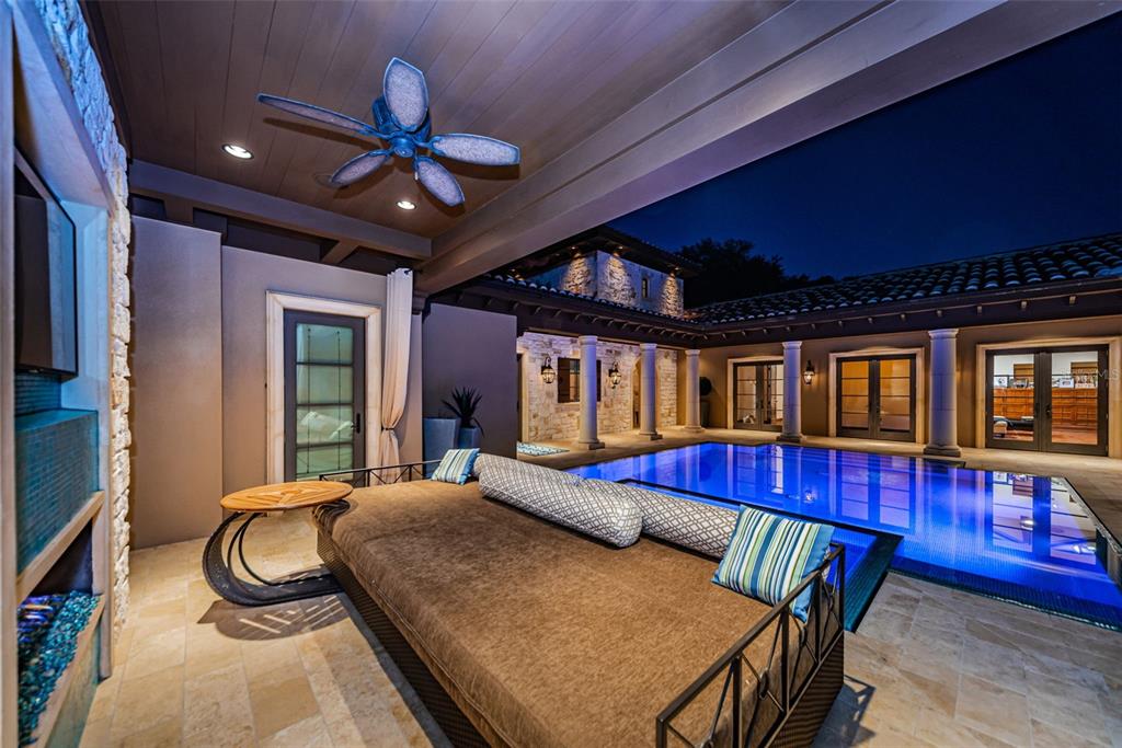 BAYOU CLUB - Residential