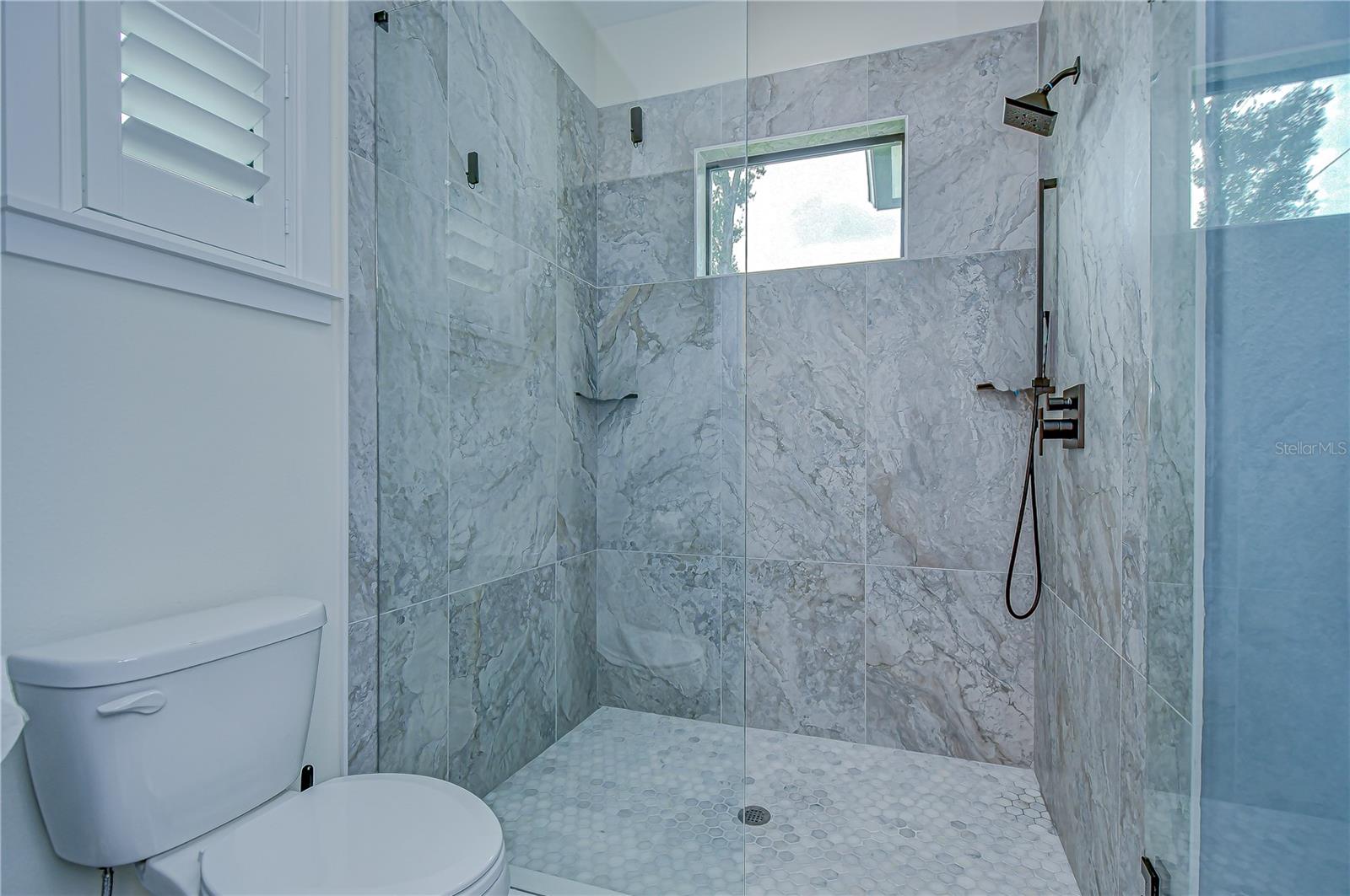 ALICE HEIGHTS - Residential