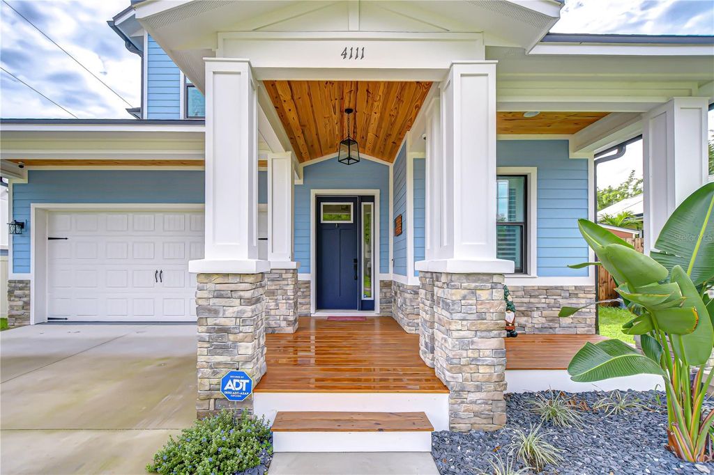 Photo of 4111 N Blvd, Tampa, FL 33603 (MLS # TB8485100)