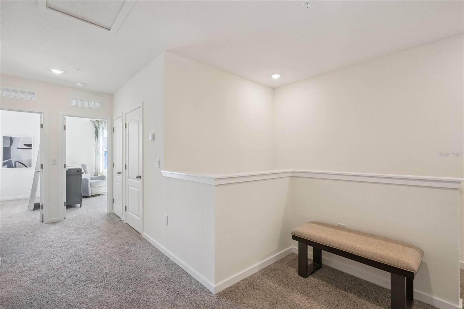 OAK POINTE - Residential