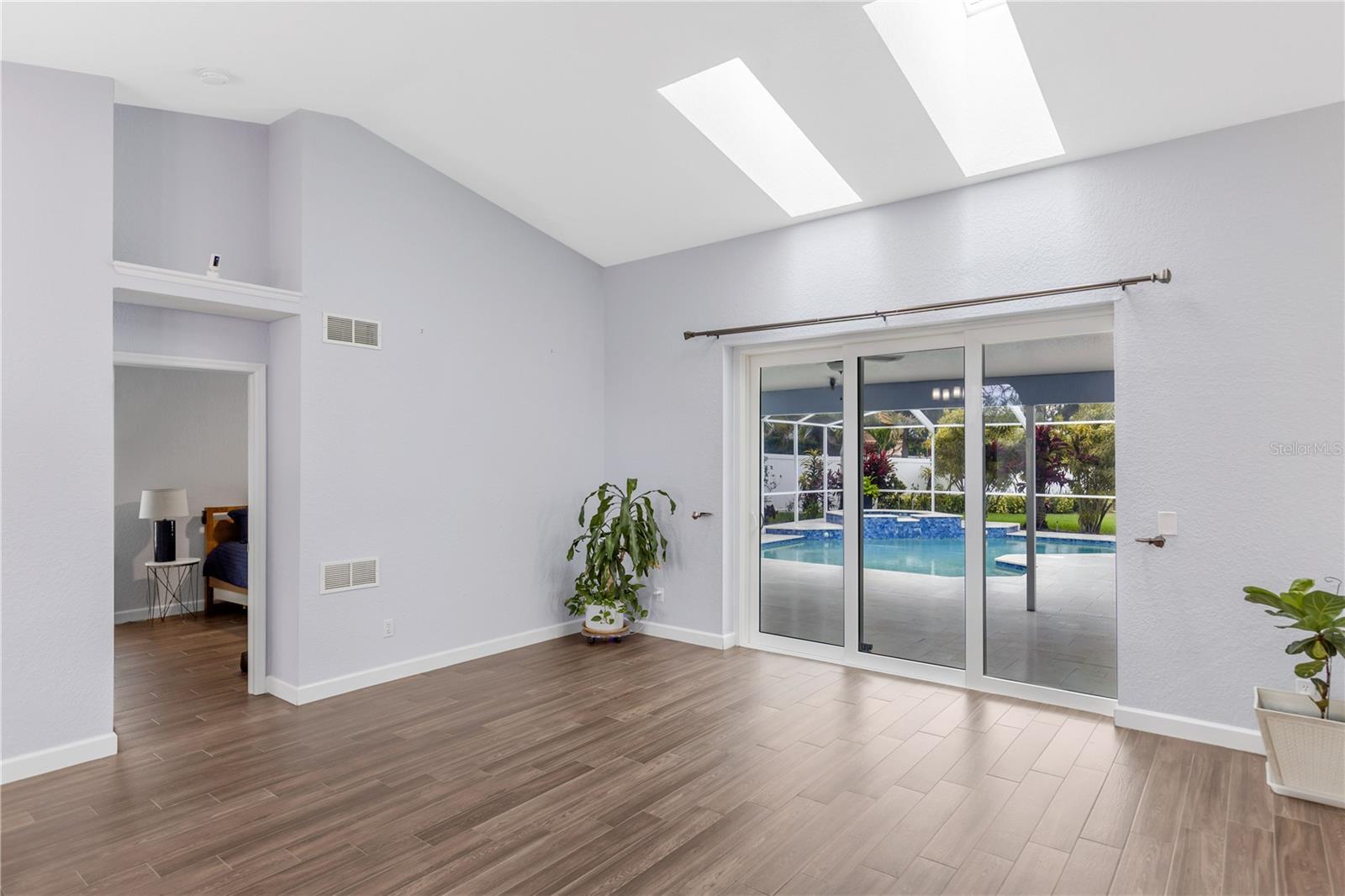WHITCOMB PLACE - Residential