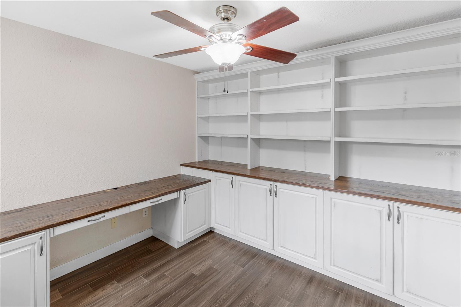 WHITCOMB PLACE - Residential