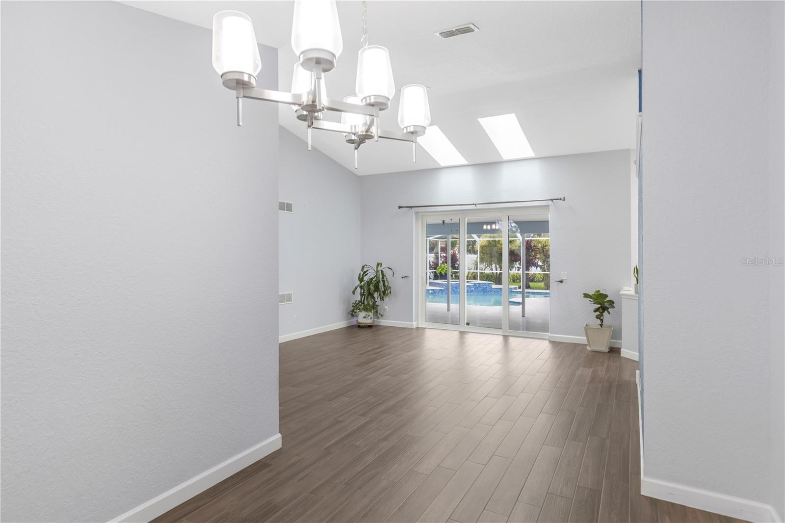 WHITCOMB PLACE - Residential