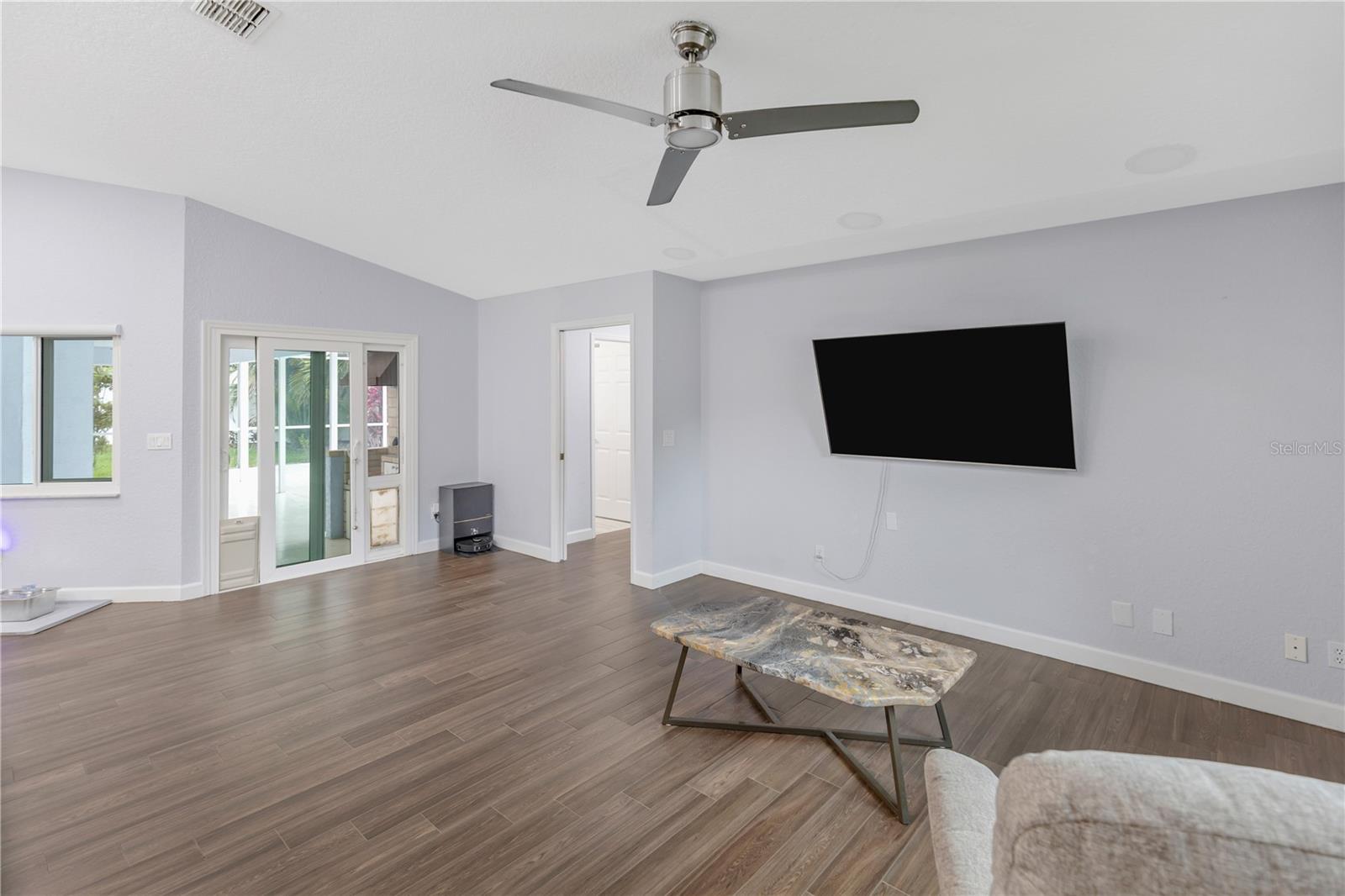 WHITCOMB PLACE - Residential
