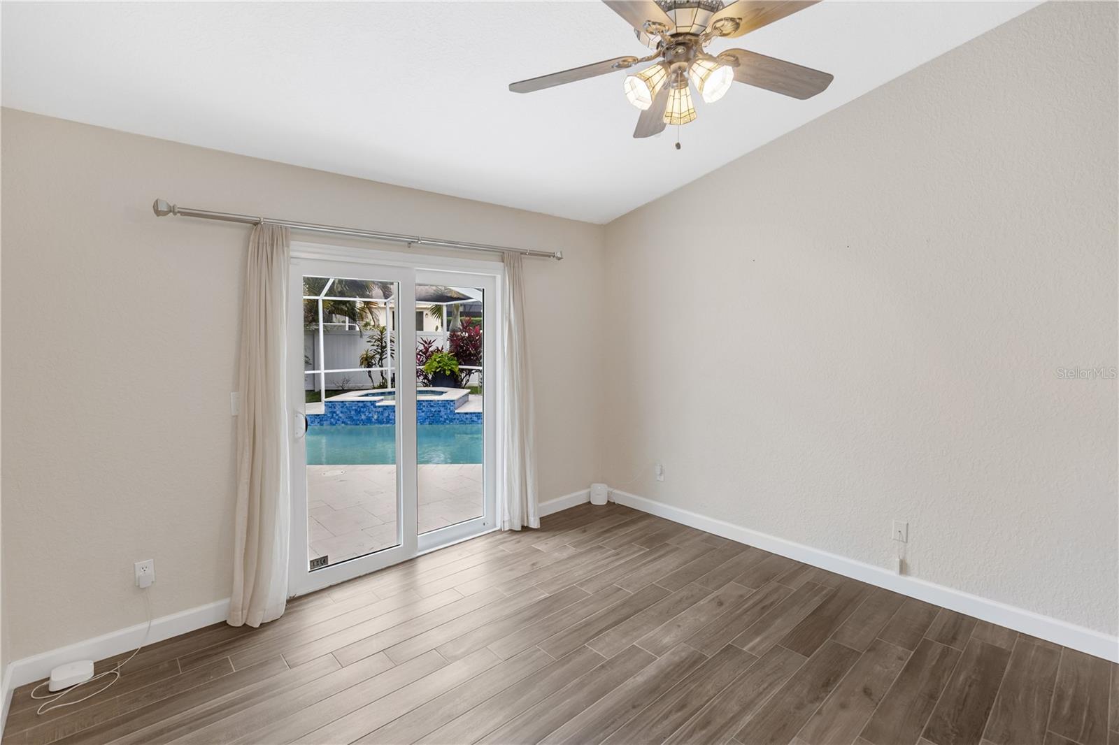 WHITCOMB PLACE - Residential
