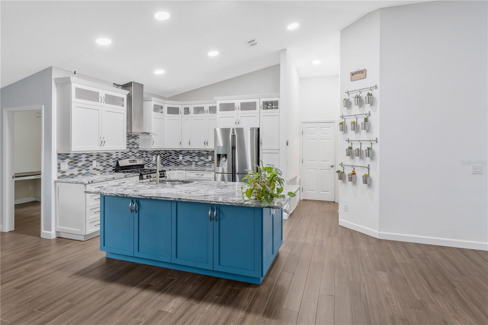 WHITCOMB PLACE - Residential