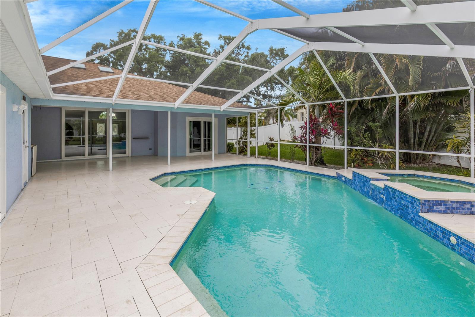 WHITCOMB PLACE - Residential