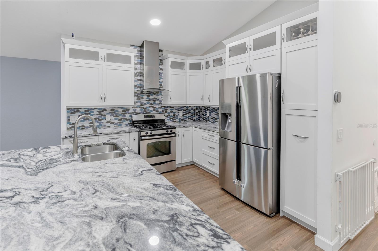 WHITCOMB PLACE - Residential