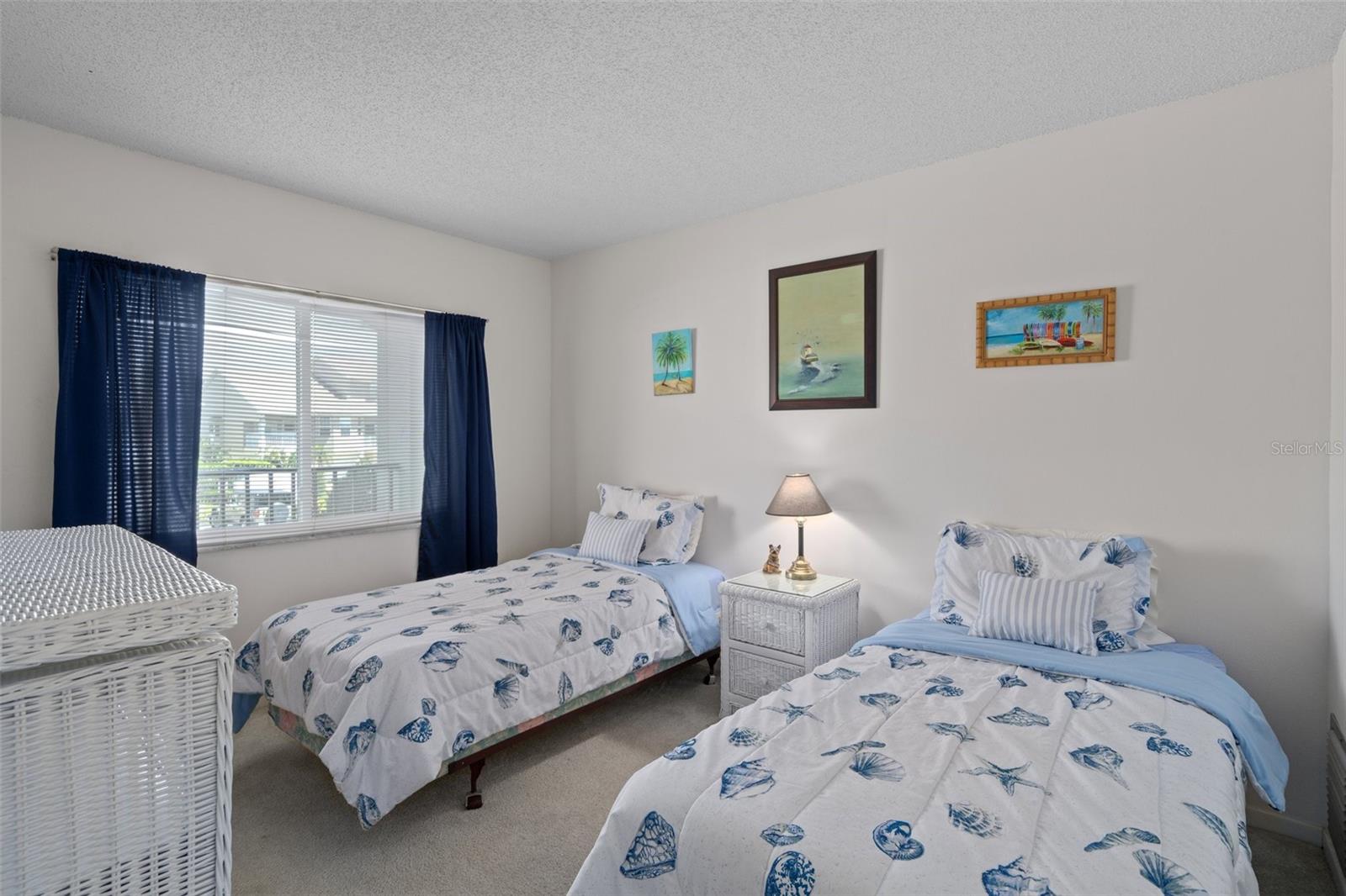 SAND PEBBLE POINTE CONDO 01 AMD 02 - Residential