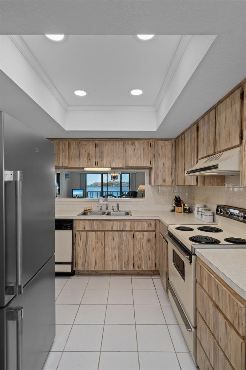 SAND PEBBLE POINTE CONDO 01 AMD 02 - Residential