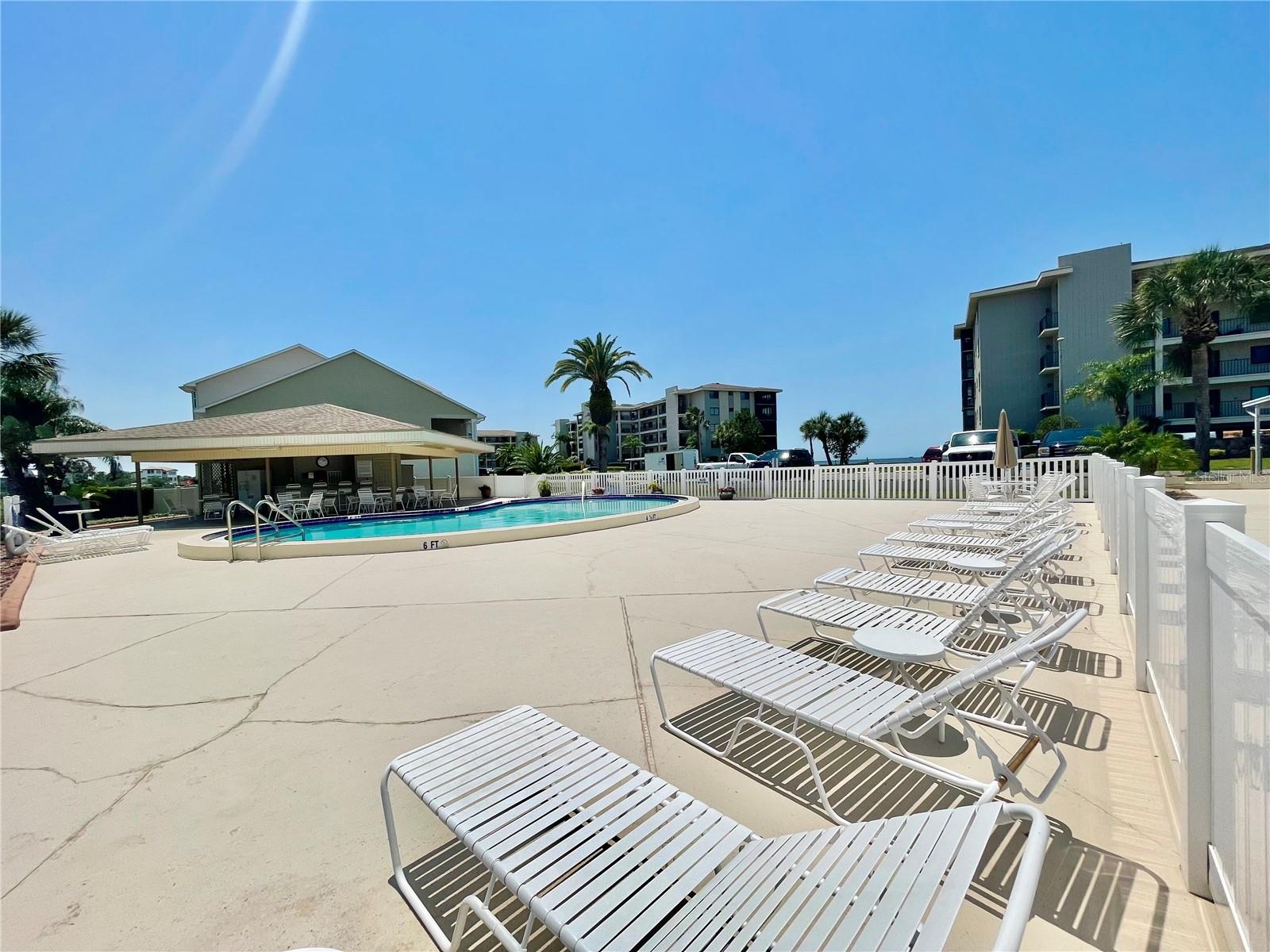 SAND PEBBLE POINTE CONDO 01 AMD 02 - Residential