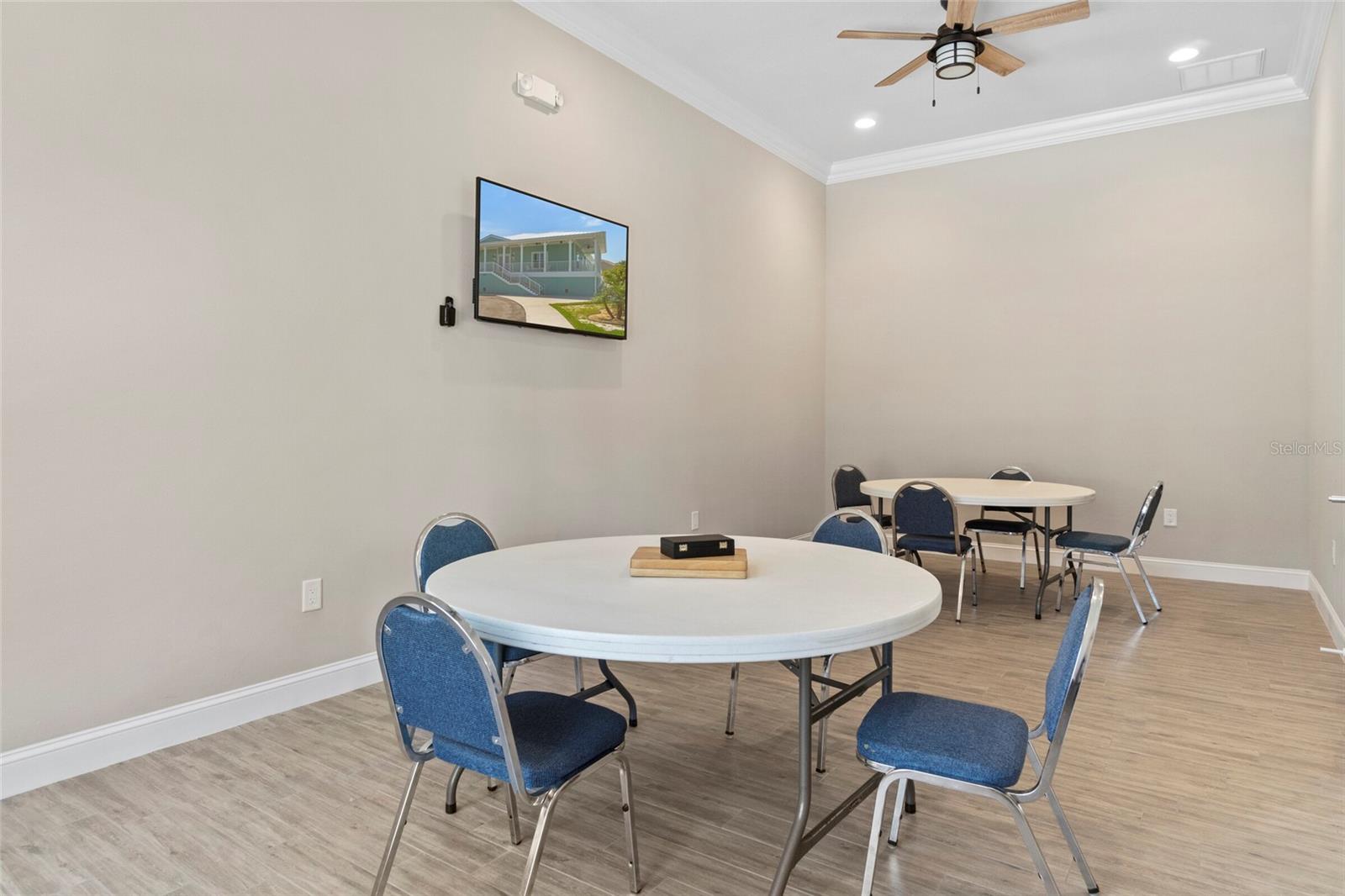 SAND PEBBLE POINTE CONDO 01 AMD 02 - Residential