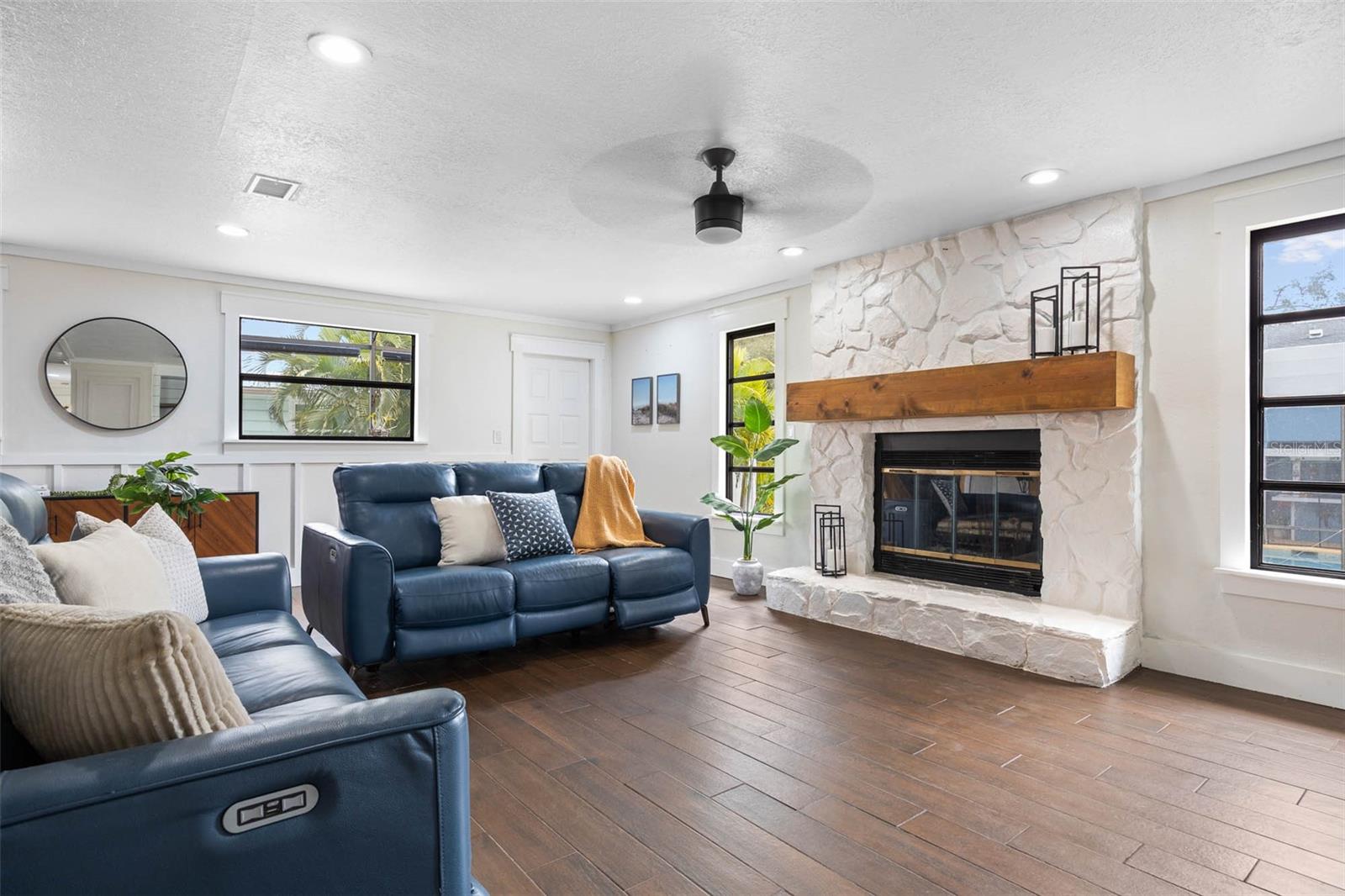 HARBOR VIEW A - Residential