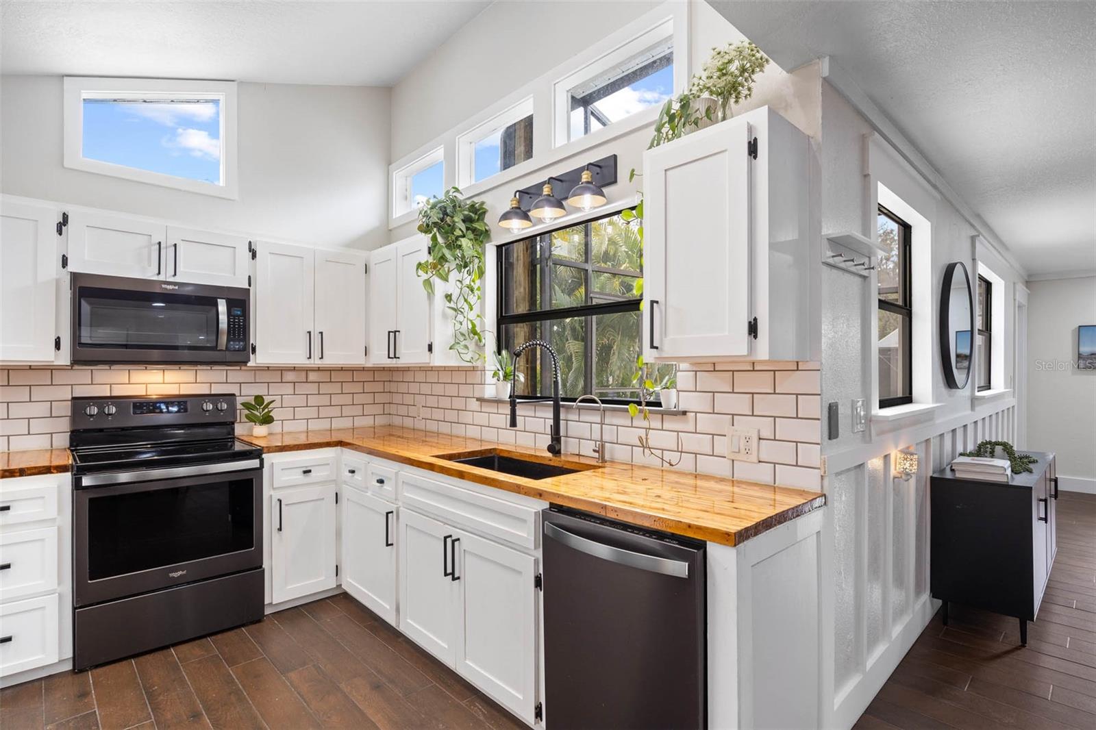 HARBOR VIEW A - Residential