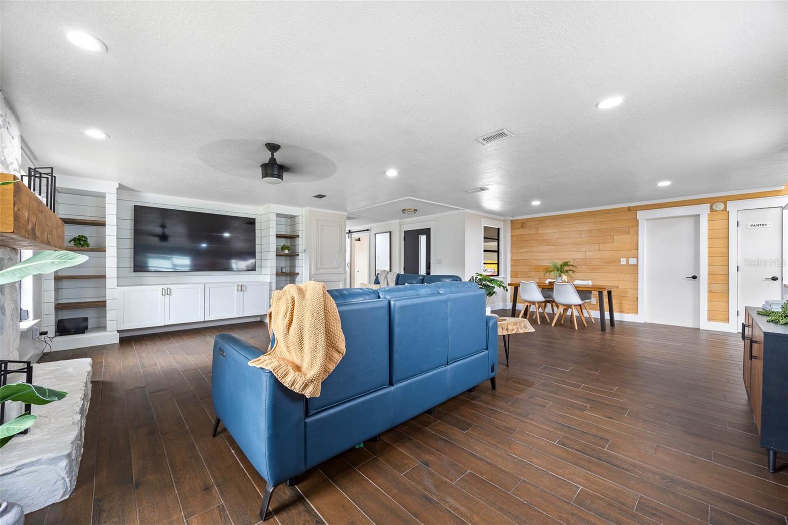 HARBOR VIEW A - Residential