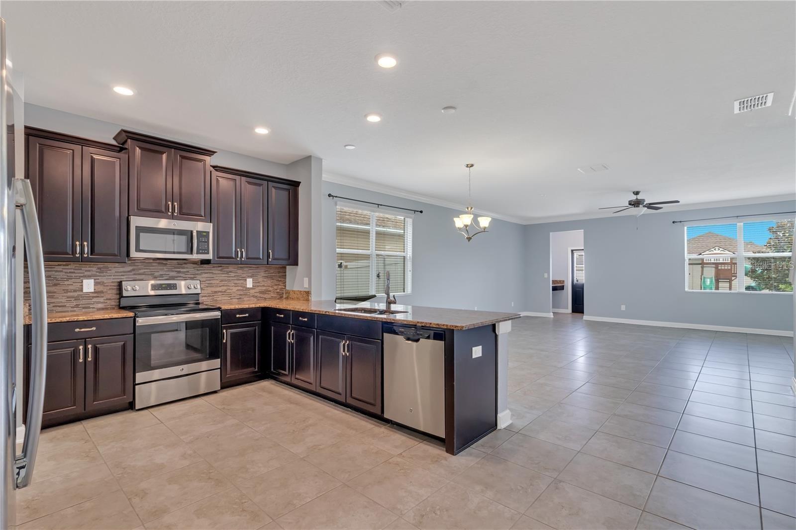 OAKS/MOSS PARK - Residential