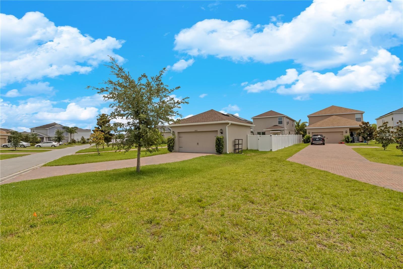 OAKS/MOSS PARK - Residential