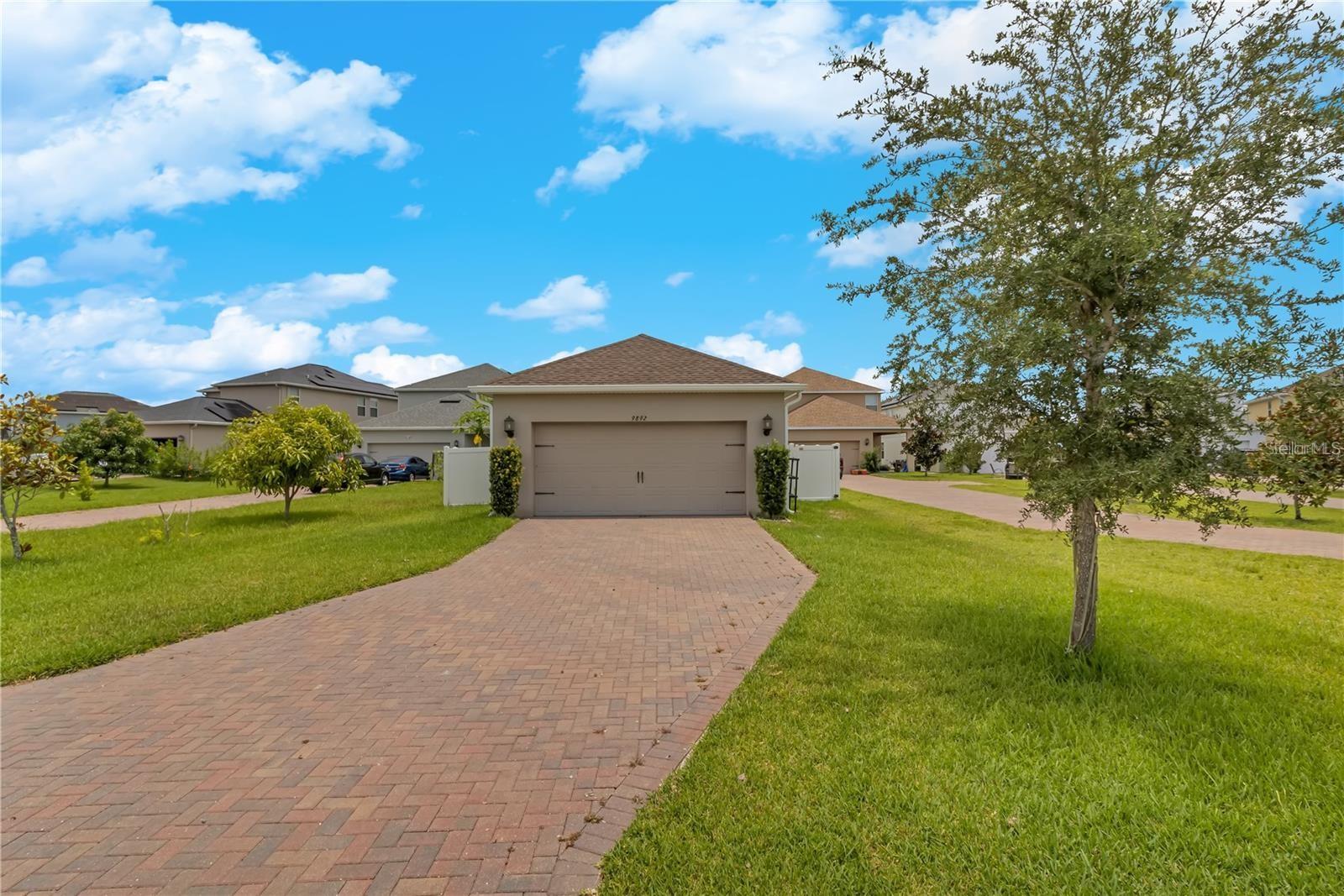 OAKS/MOSS PARK - Residential