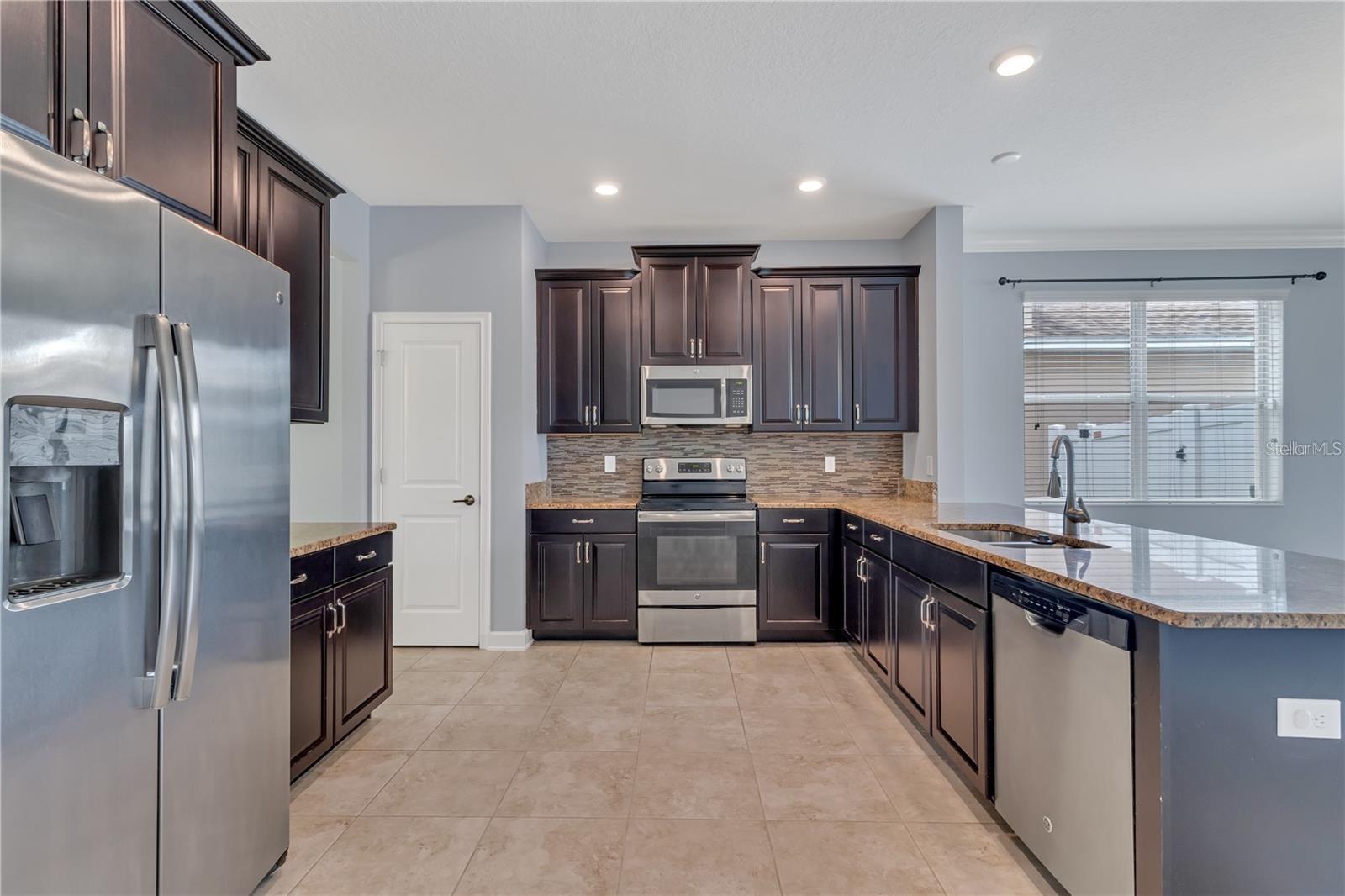 OAKS/MOSS PARK - Residential