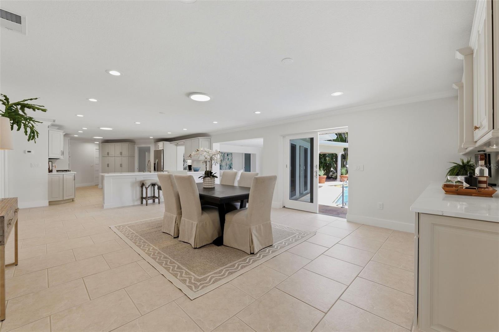 VENETIAN ISLES - Residential