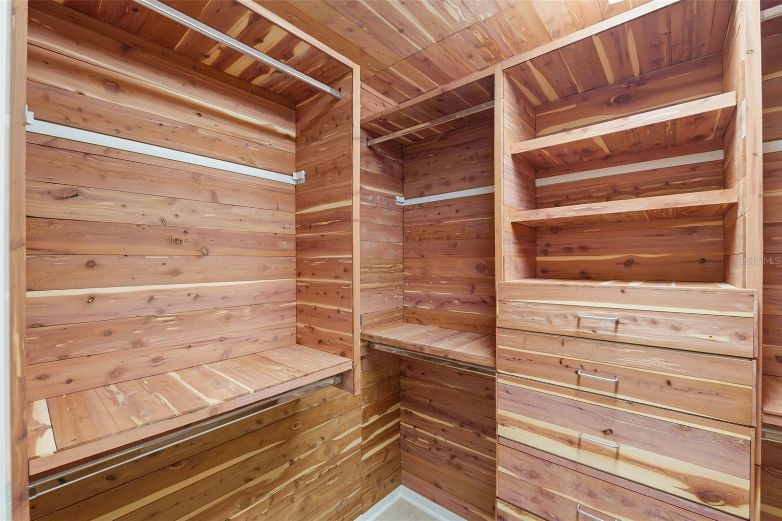 VENETIAN ISLES - Residential